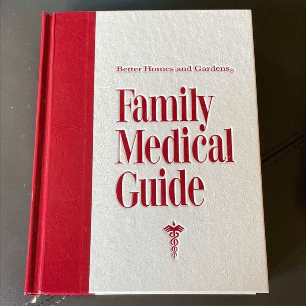 Better Homes and Gardens Family Medical Guide - Red hardcover 1088 pages